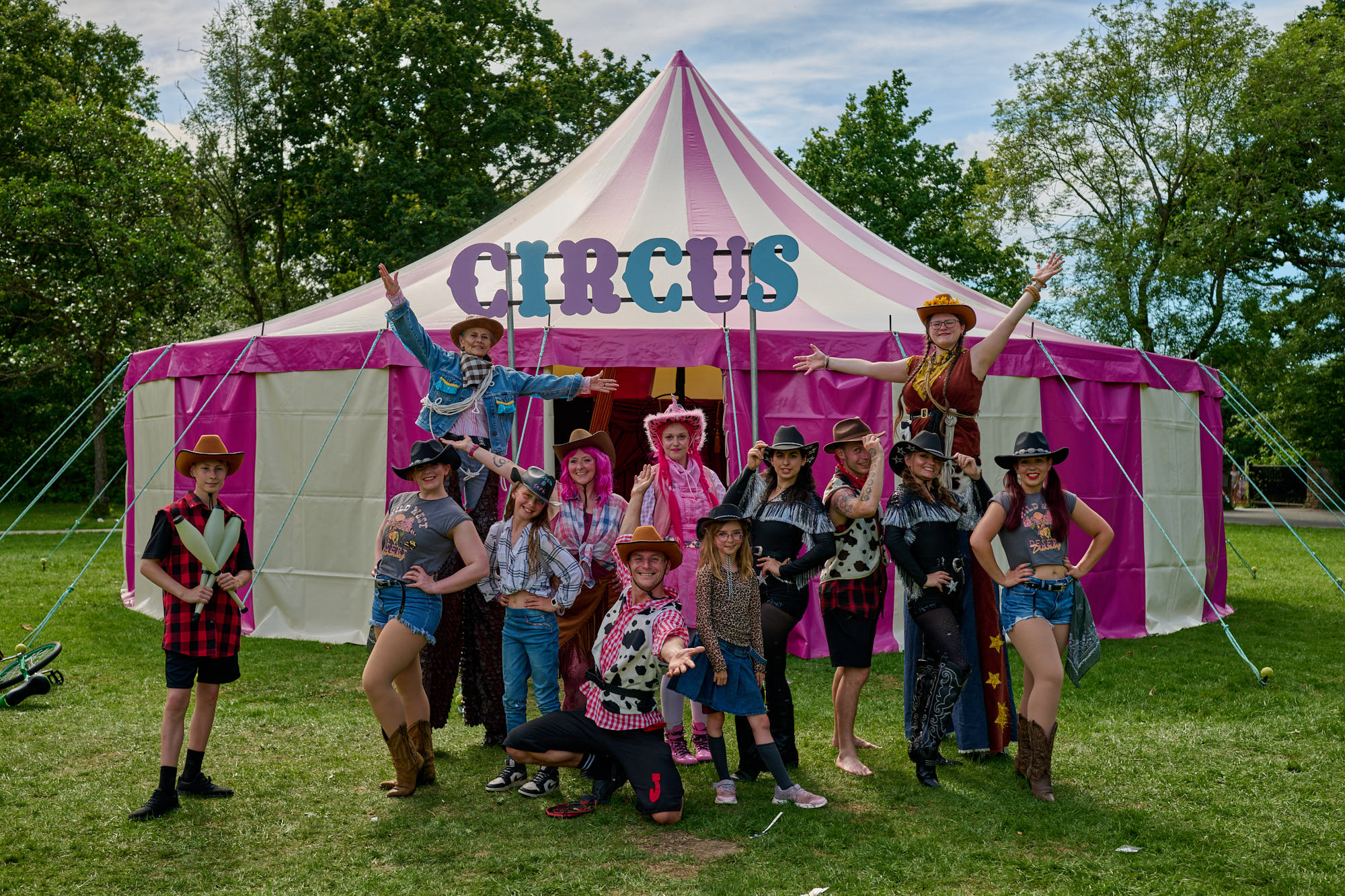 Wild West Stilt Walkers